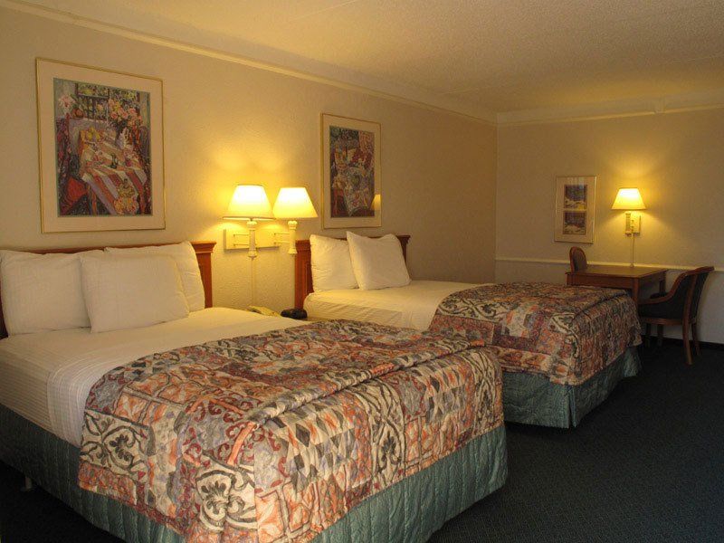 Baymont By Wyndham Greenville Woodruff Rd Habitación foto